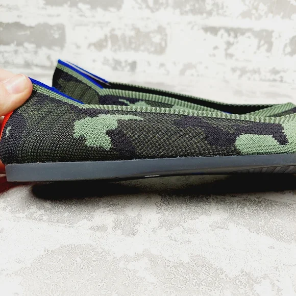 New Rothy’s The Point Olive Camo Slip On Ballet Flat Shoes W80